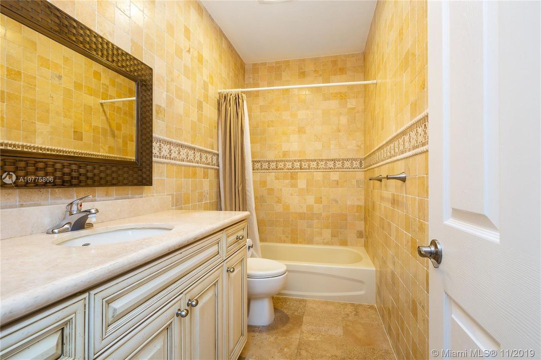 Recently Sold: $1,679,000 (5 beds, 5 baths, 4918 Square Feet)