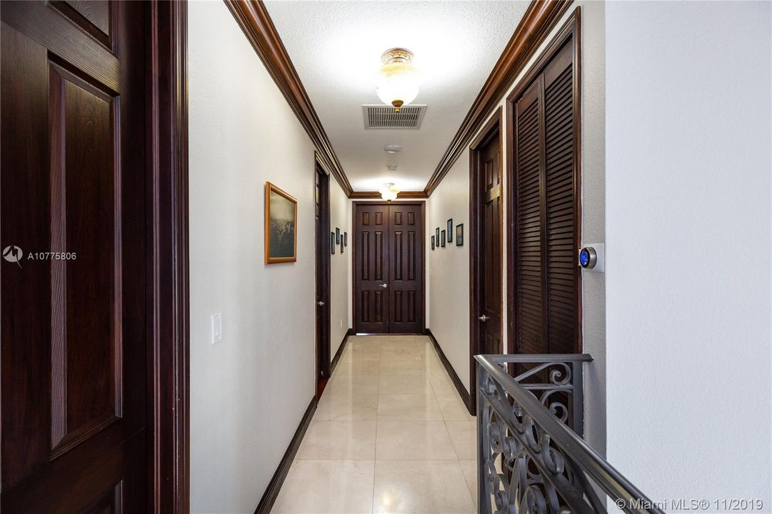 Recently Sold: $1,679,000 (5 beds, 5 baths, 4918 Square Feet)
