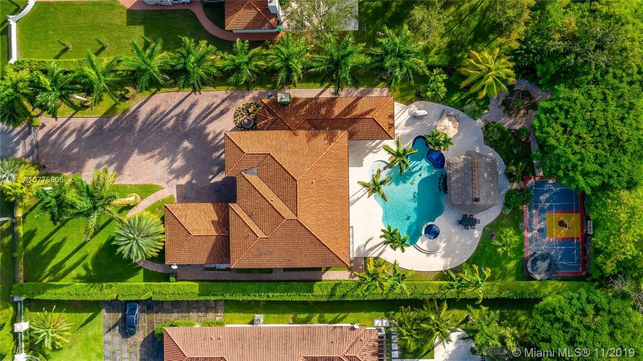 Recently Sold: $1,679,000 (5 beds, 5 baths, 4918 Square Feet)