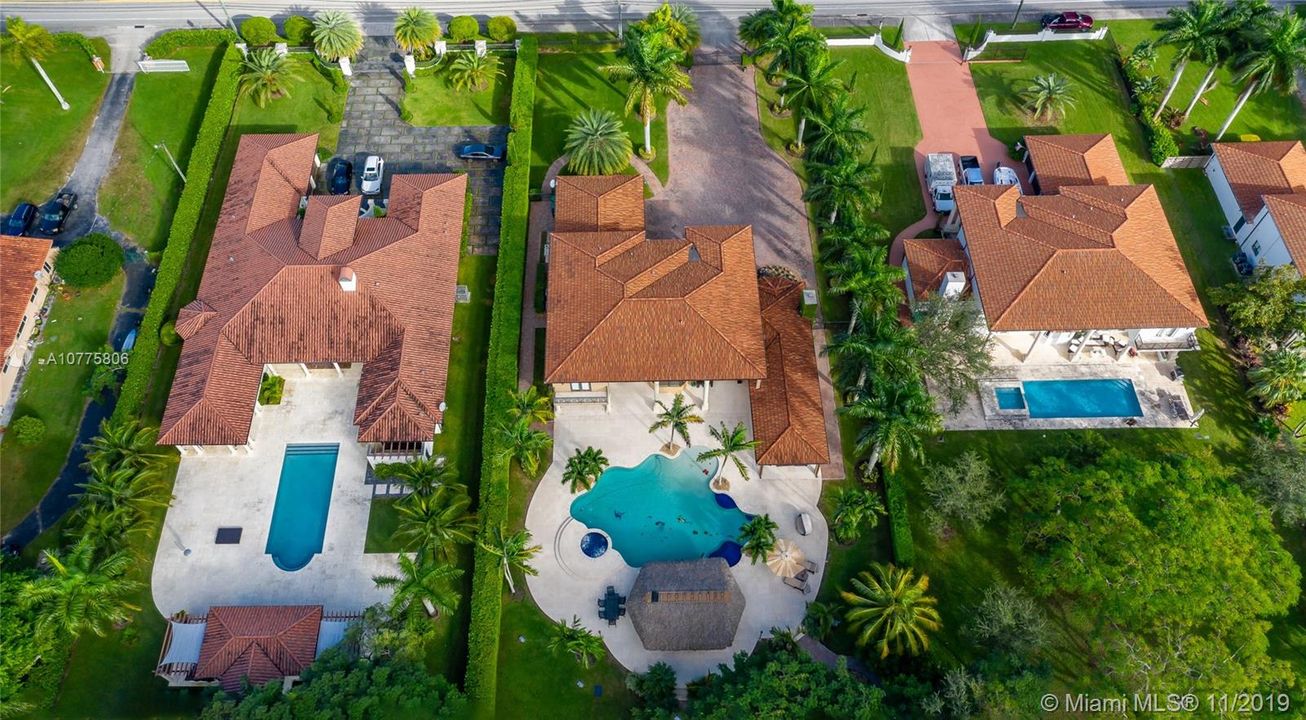 Recently Sold: $1,679,000 (5 beds, 5 baths, 4918 Square Feet)