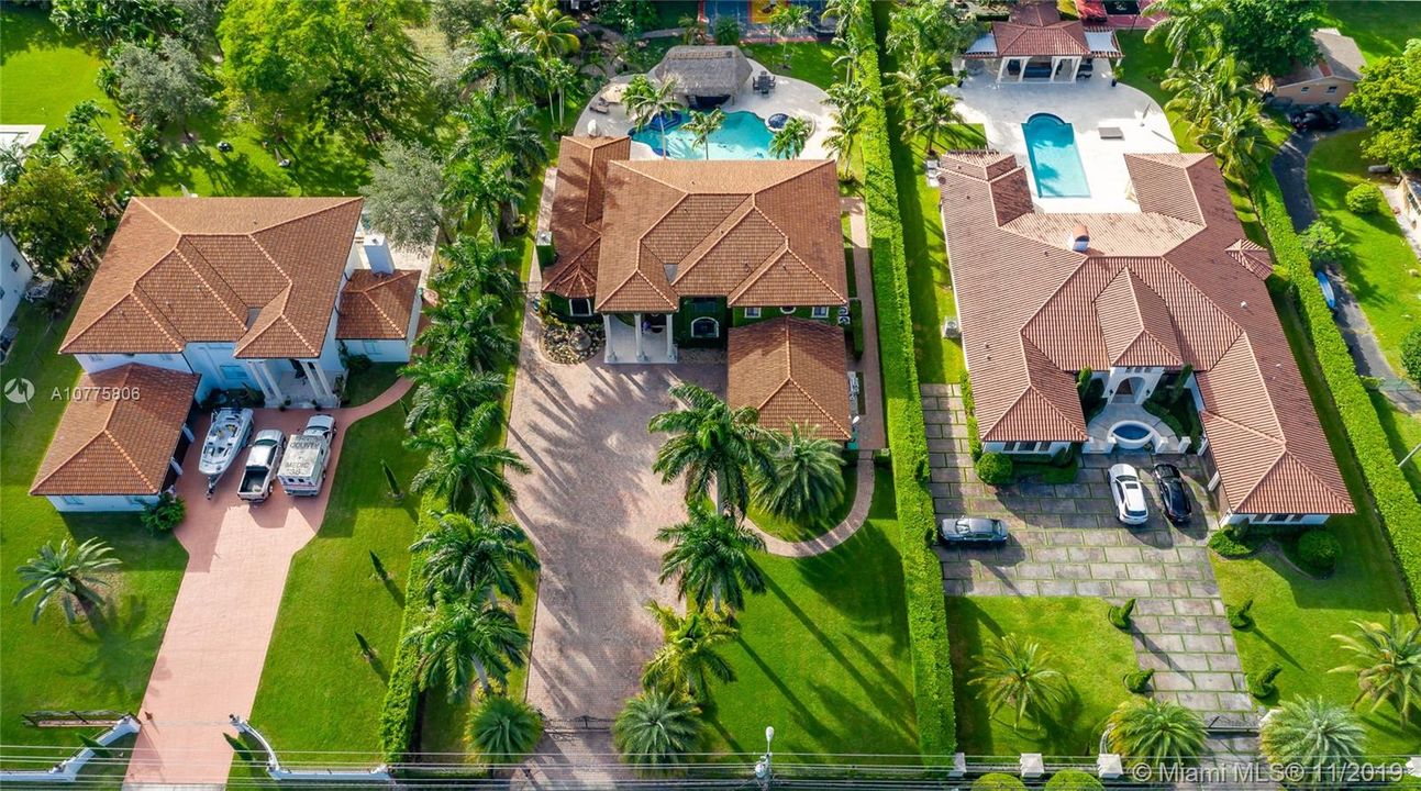 Recently Sold: $1,679,000 (5 beds, 5 baths, 4918 Square Feet)