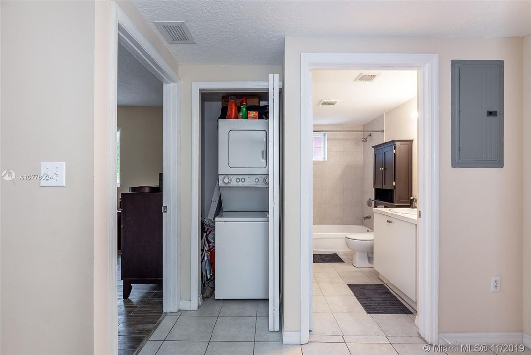 Vendido Recientemente: $200,000 (1 camas, 1 baños, 530 Pies cuadrados)