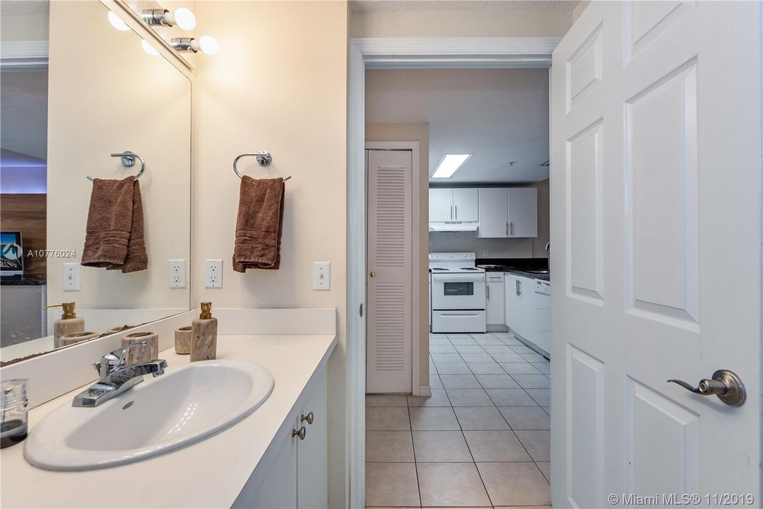 Vendido Recientemente: $200,000 (1 camas, 1 baños, 530 Pies cuadrados)