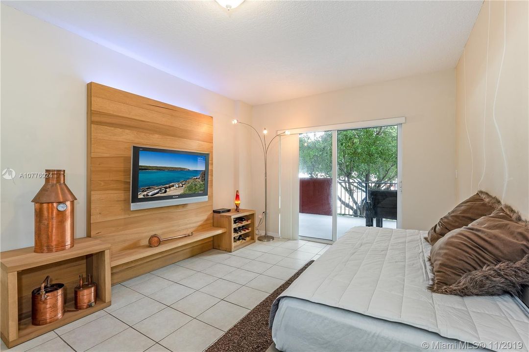 Vendido Recientemente: $200,000 (1 camas, 1 baños, 530 Pies cuadrados)