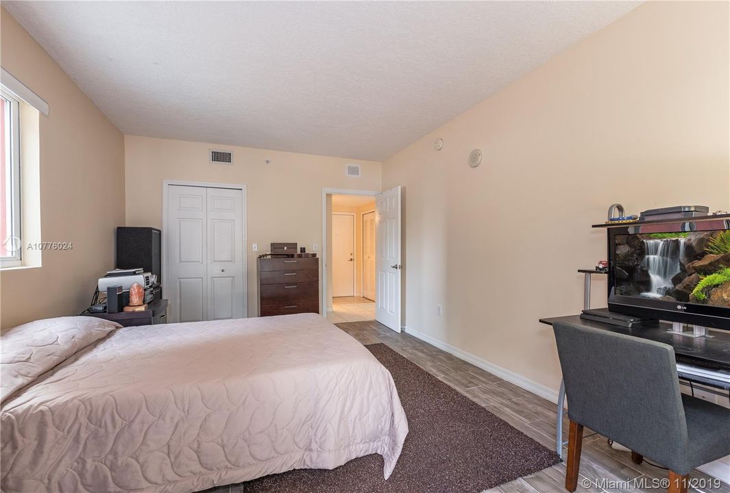Vendido Recientemente: $200,000 (1 camas, 1 baños, 530 Pies cuadrados)