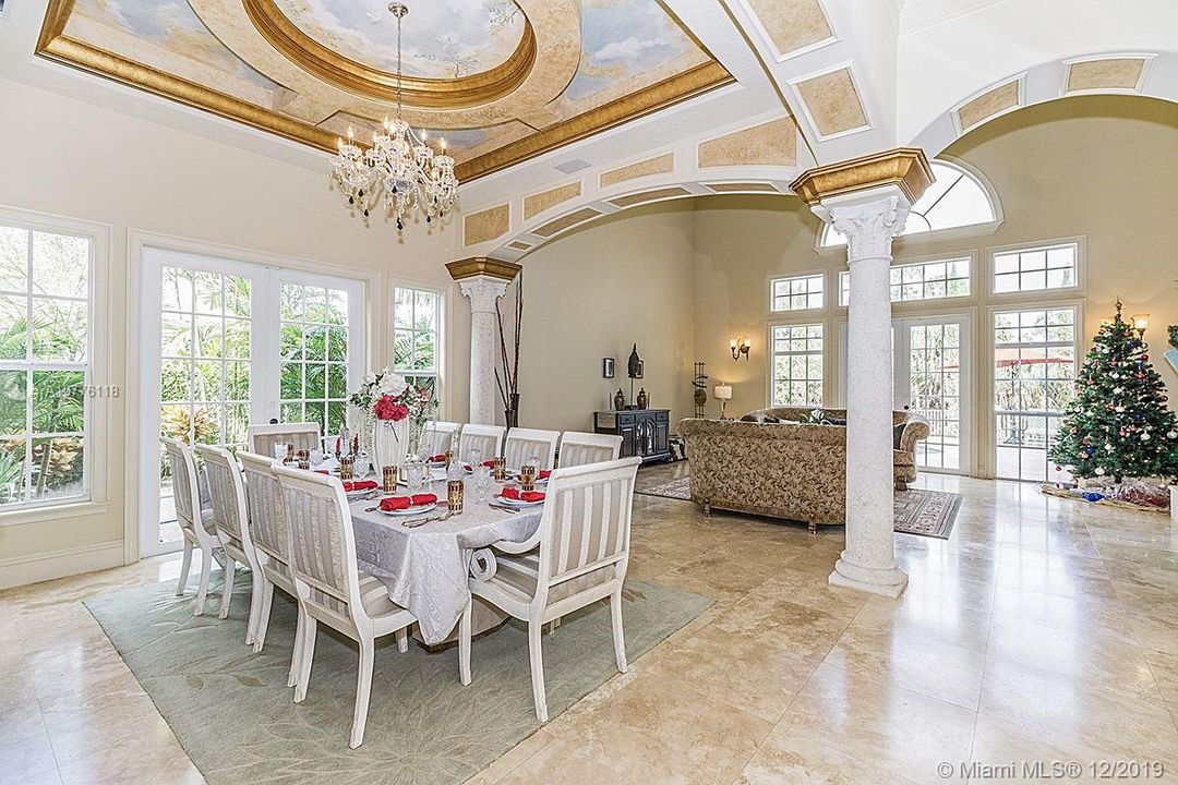 Recently Rented: $6,000 (5 beds, 5 baths, 4810 Square Feet)