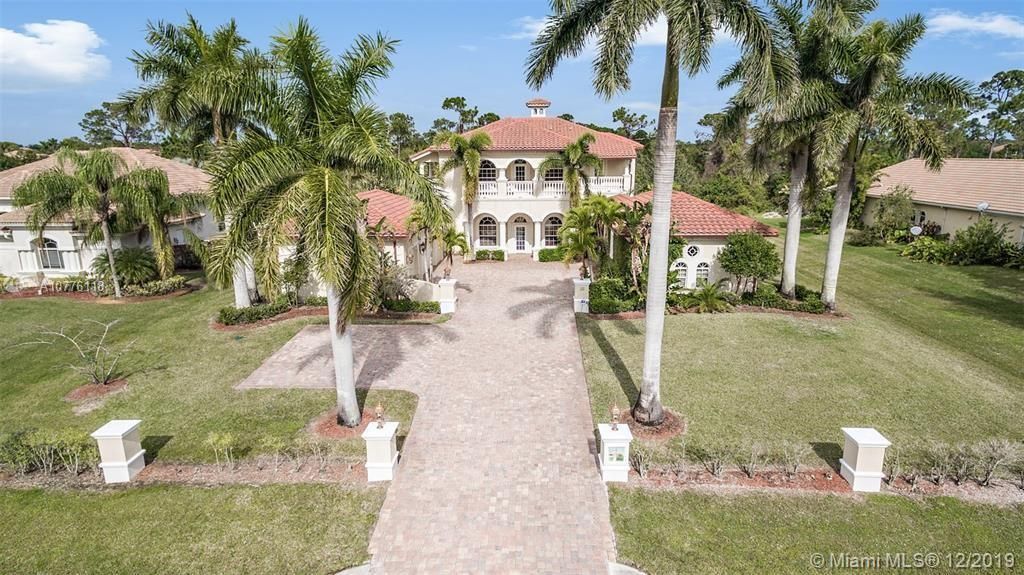 Recently Rented: $6,000 (5 beds, 5 baths, 4810 Square Feet)