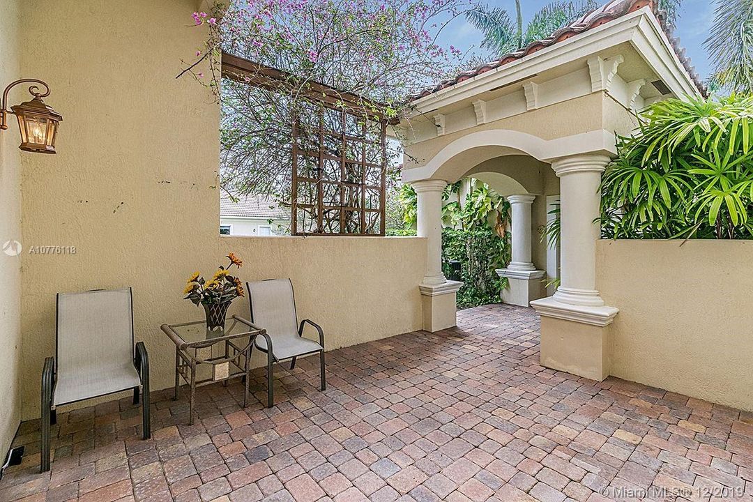 Recently Rented: $6,000 (5 beds, 5 baths, 4810 Square Feet)