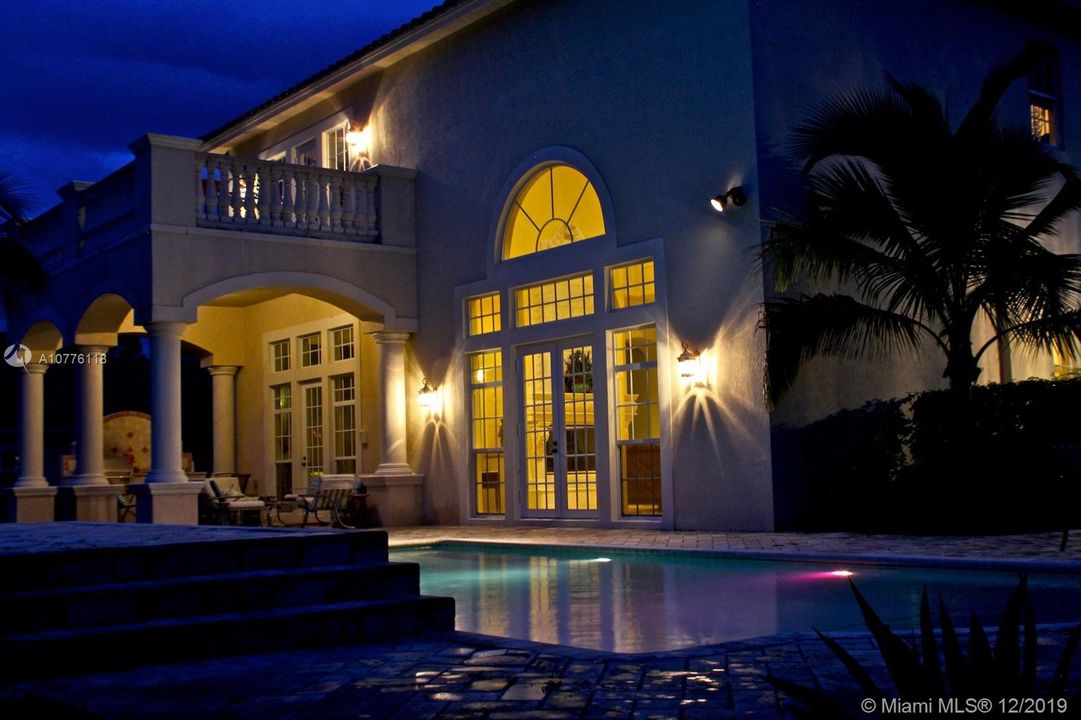 Recently Rented: $6,000 (5 beds, 5 baths, 4810 Square Feet)