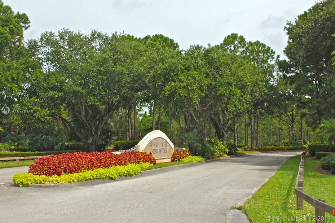 Recently Rented: $6,000 (5 beds, 5 baths, 4810 Square Feet)