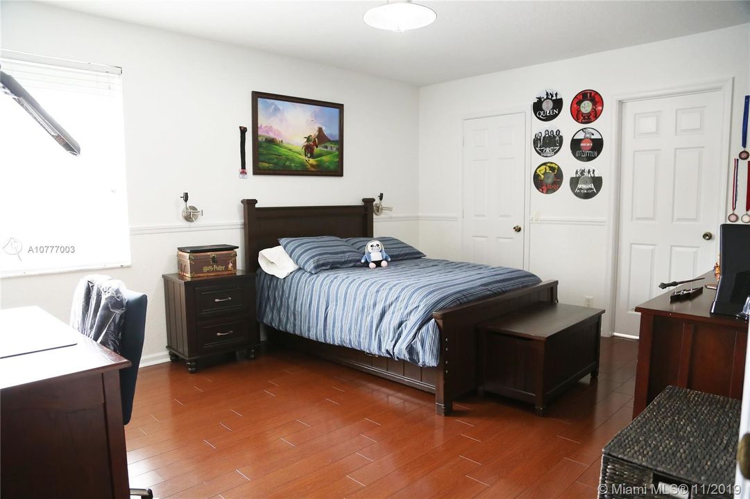 Recently Rented: $8,500 (7 beds, 6 baths, 4029 Square Feet)