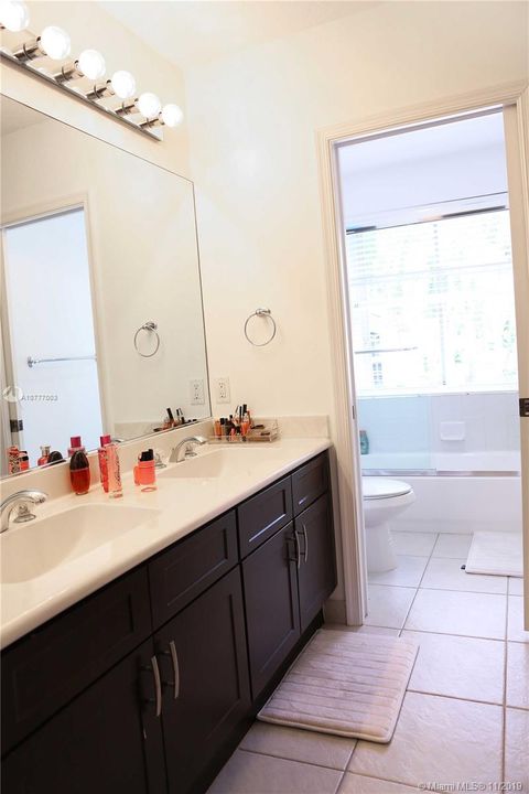 Recently Rented: $8,500 (7 beds, 6 baths, 4029 Square Feet)