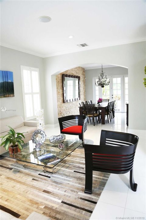 Recently Rented: $8,500 (7 beds, 6 baths, 4029 Square Feet)