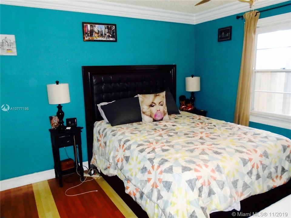 Vendido Recientemente: $170,000 (2 camas, 2 baños, 1044 Pies cuadrados)