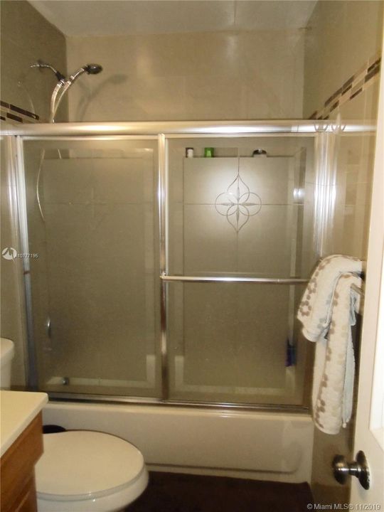 Vendido Recientemente: $170,000 (2 camas, 2 baños, 1044 Pies cuadrados)