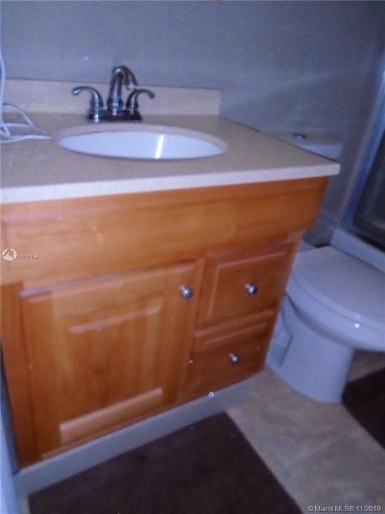 Vendido Recientemente: $170,000 (2 camas, 2 baños, 1044 Pies cuadrados)