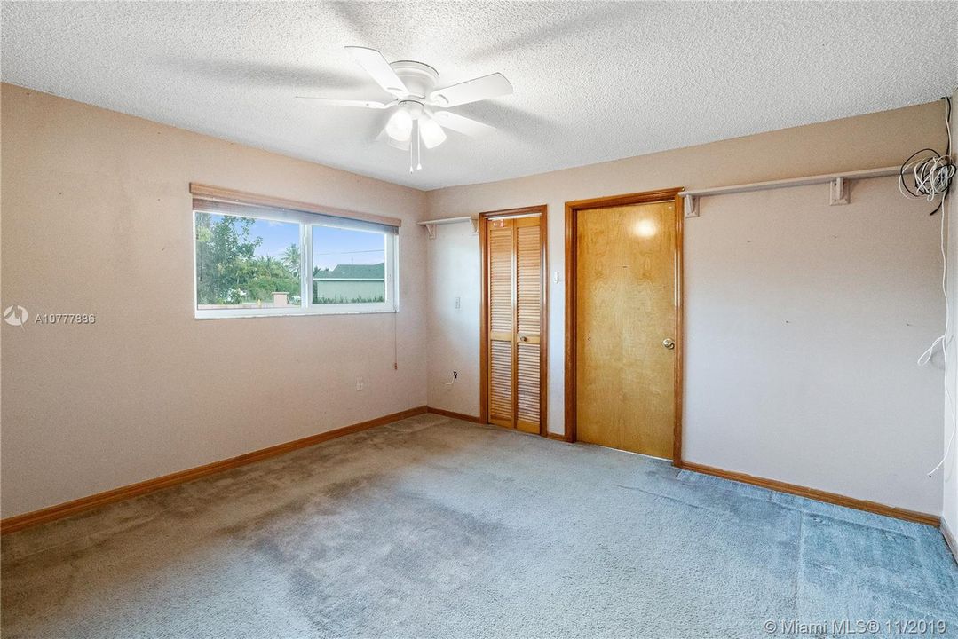 Vendido Recientemente: $595,000 (4 camas, 3 baños, 2257 Pies cuadrados)