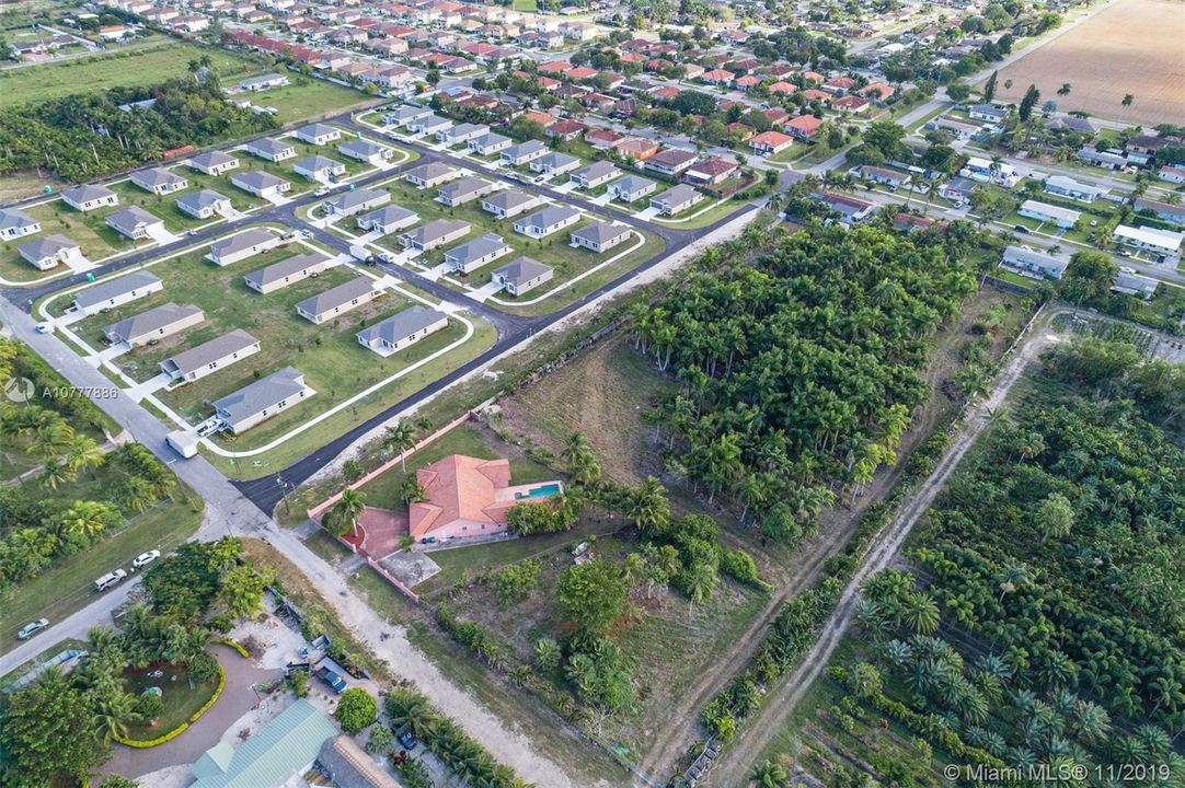 Vendido Recientemente: $595,000 (4 camas, 3 baños, 2257 Pies cuadrados)