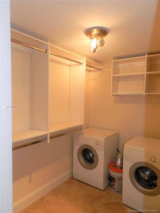 Недавно продано: $155,900 (2 спален, 2 ванн, 920 Квадратных фут)