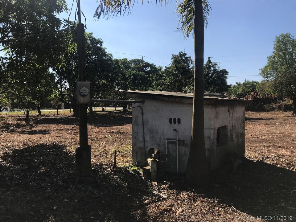 Recently Sold: $389,900 (3 beds, 2 baths, 2418 Square Feet)