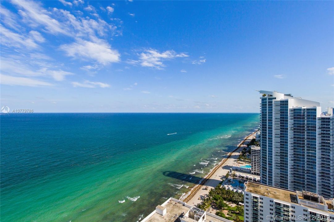Recently Sold: $4,150,000 (5 beds, 6 baths, 4380 Square Feet)