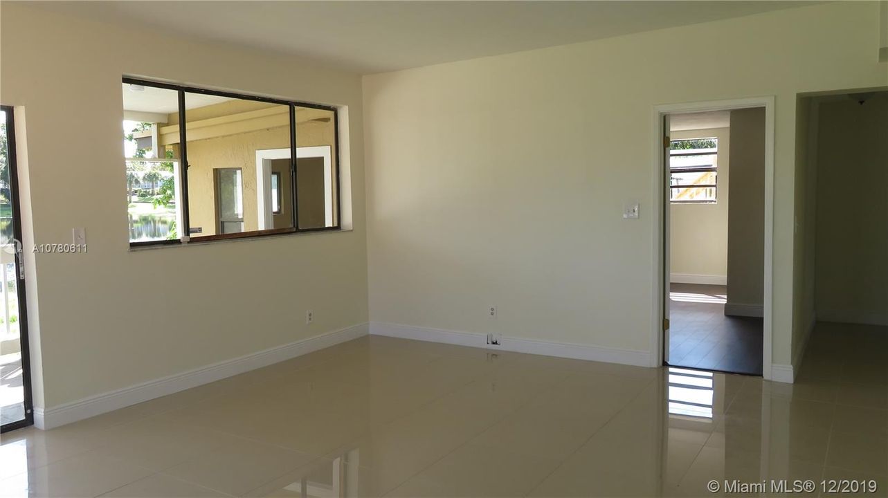 Recently Sold: $410,000 (3 beds, 2 baths, 2813 Square Feet)