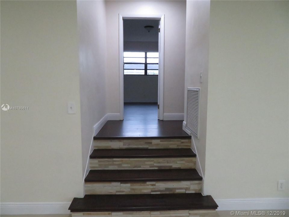 Recently Sold: $410,000 (3 beds, 2 baths, 2813 Square Feet)