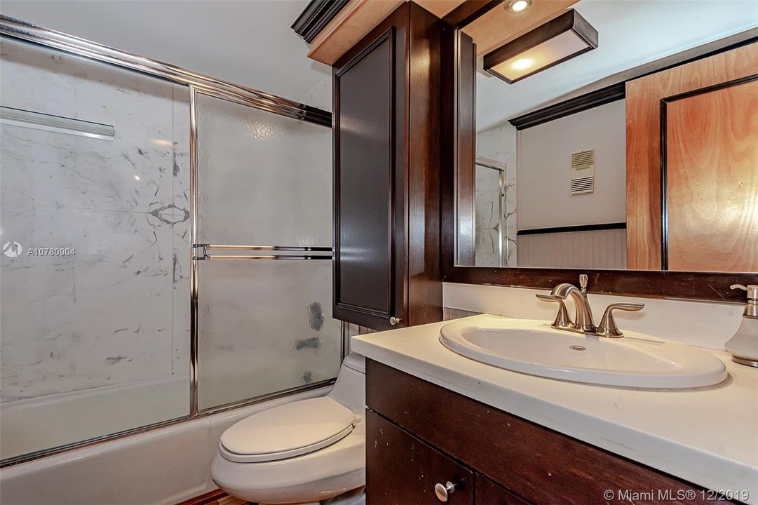 Recently Sold: $500,000 (2 beds, 2 baths, 1260 Square Feet)