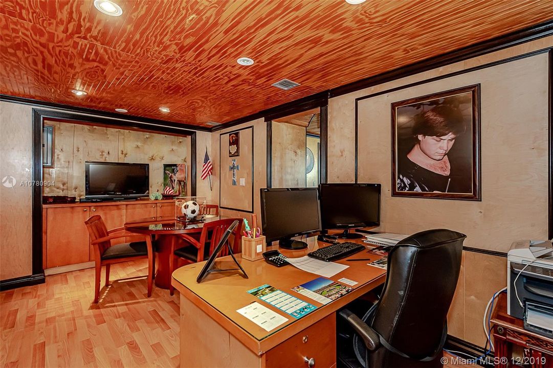 Recently Sold: $500,000 (2 beds, 2 baths, 1260 Square Feet)