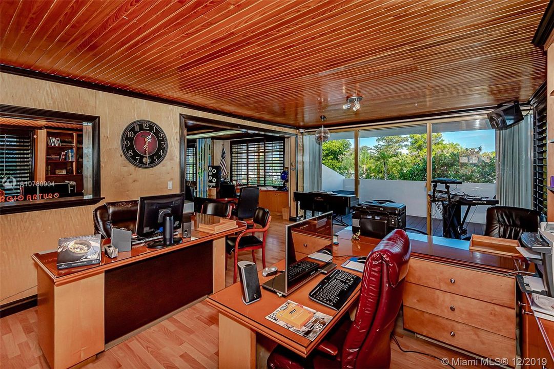 Recently Sold: $500,000 (2 beds, 2 baths, 1260 Square Feet)