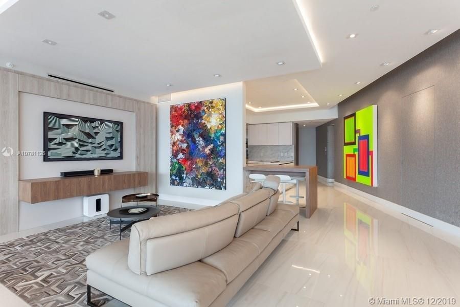 Recently Sold: $3,750,000 (4 beds, 5 baths, 3461 Square Feet)