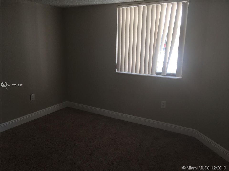 Recently Rented: $1,590 (3 beds, 2 baths, 1346 Square Feet)