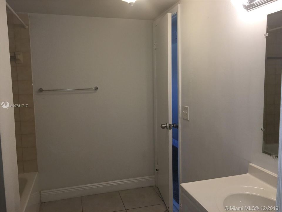 Recently Rented: $1,590 (3 beds, 2 baths, 1346 Square Feet)