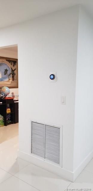 Vendido Recientemente: $430,000 (4 camas, 3 baños, 2841 Pies cuadrados)