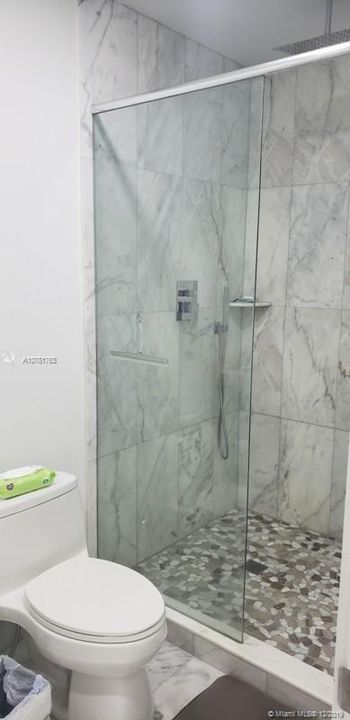 Vendido Recientemente: $430,000 (4 camas, 3 baños, 2841 Pies cuadrados)