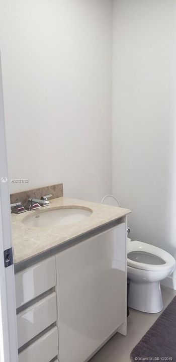 Vendido Recientemente: $430,000 (4 camas, 3 baños, 2841 Pies cuadrados)