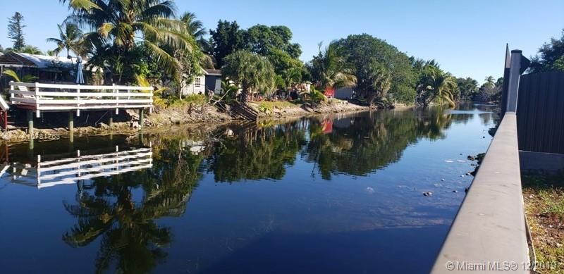 Vendido Recientemente: $430,000 (4 camas, 3 baños, 2841 Pies cuadrados)