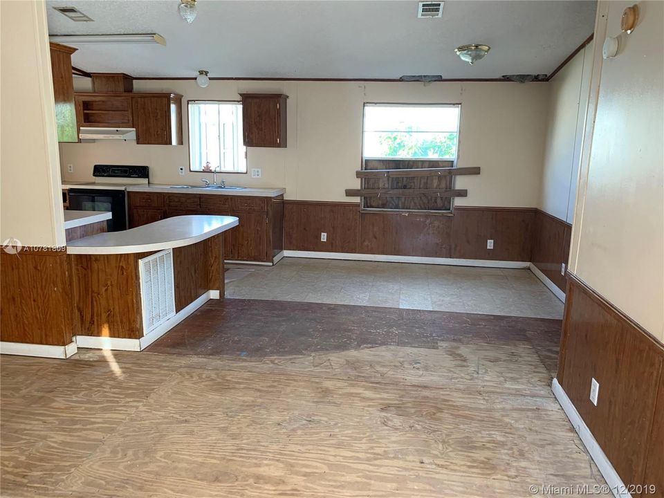 Recently Sold: $55,000 (3 beds, 2 baths, 1170 Square Feet)