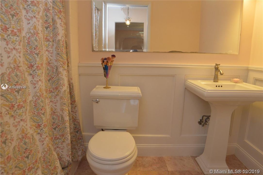 Recently Sold: $274,900 (3 beds, 2 baths, 1317 Square Feet)
