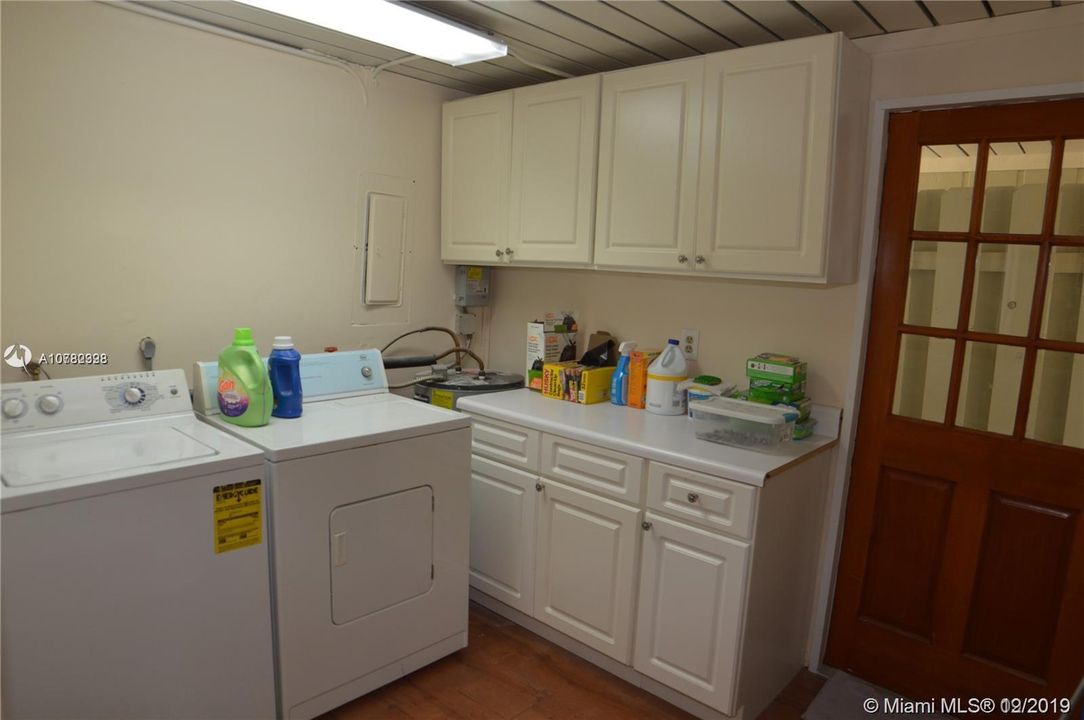 Recently Sold: $274,900 (3 beds, 2 baths, 1317 Square Feet)