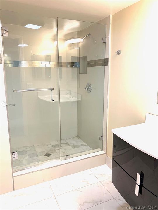 Vendido Recientemente: $269,900 (2 camas, 2 baños, 1292 Pies cuadrados)