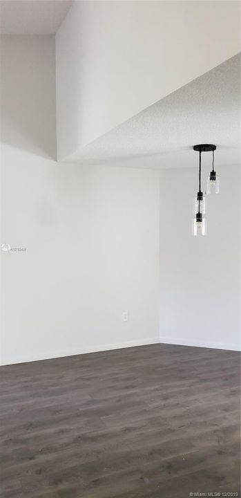 Recently Sold: $178,000 (3 beds, 2 baths, 1347 Square Feet)
