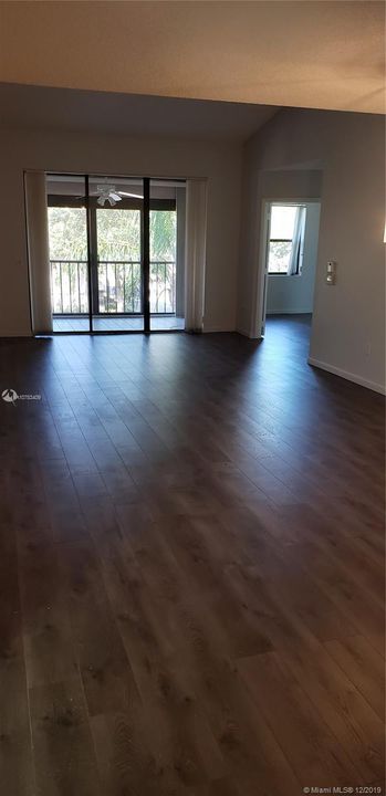 Recently Sold: $178,000 (3 beds, 2 baths, 1347 Square Feet)