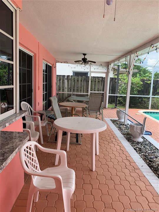 Recientemente alquilado: $750 (1 camas, 2 baños, 1754 Pies cuadrados)