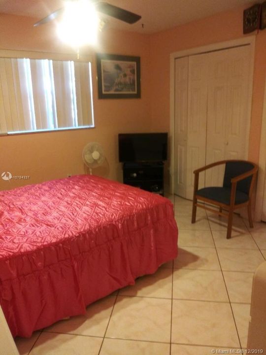 Recientemente alquilado: $750 (1 camas, 2 baños, 1754 Pies cuadrados)