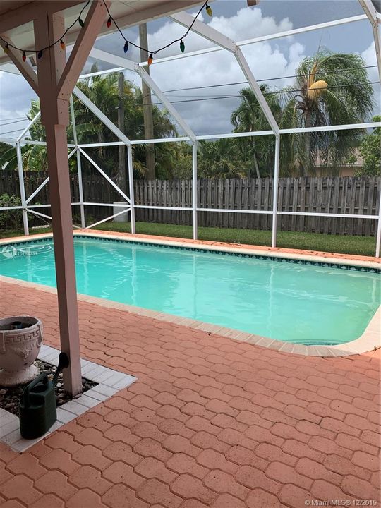 Recientemente alquilado: $750 (1 camas, 2 baños, 1754 Pies cuadrados)