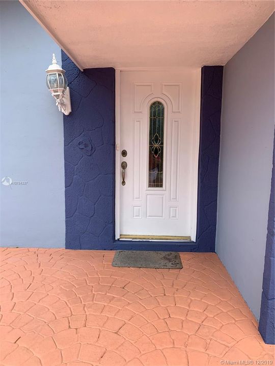 Recientemente alquilado: $750 (1 camas, 2 baños, 1754 Pies cuadrados)