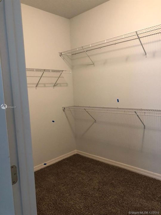 Recientemente alquilado: $2,300 (4 camas, 3 baños, 0 Pies cuadrados)