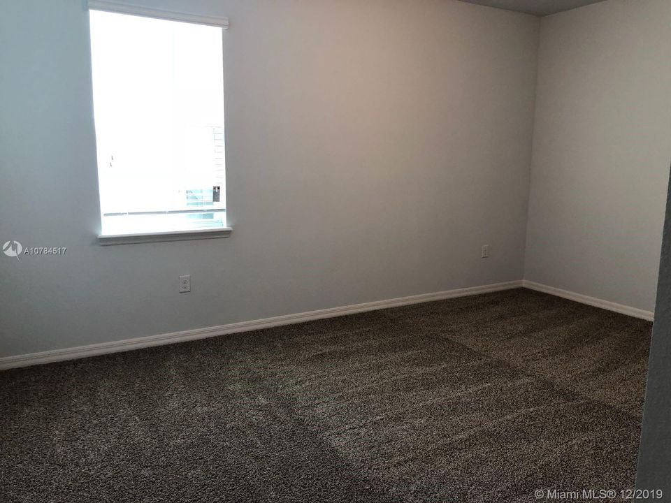Recientemente alquilado: $2,300 (4 camas, 3 baños, 0 Pies cuadrados)