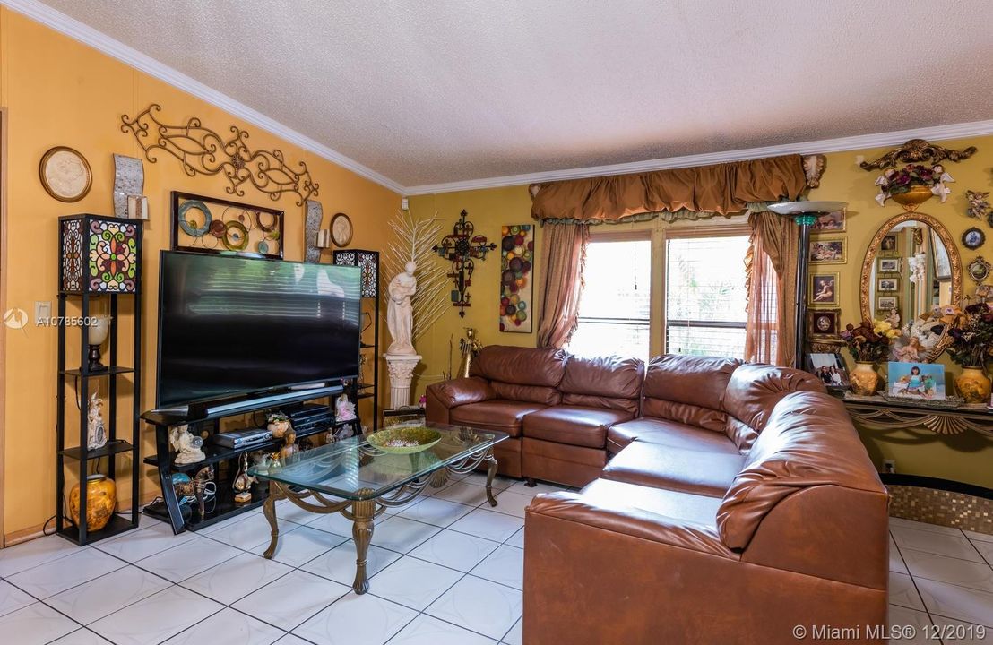 Recently Sold: $144,900 (4 beds, 2 baths, 1690 Square Feet)
